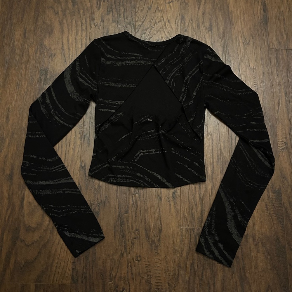 PINK ACTIVE Victoria Secret Women’s ATHLETIC Black CUT OUT Crop Top Size Medium